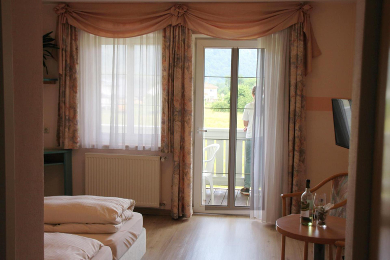 Bedroom 2, Gasthof Hotel Zur Post, Passau