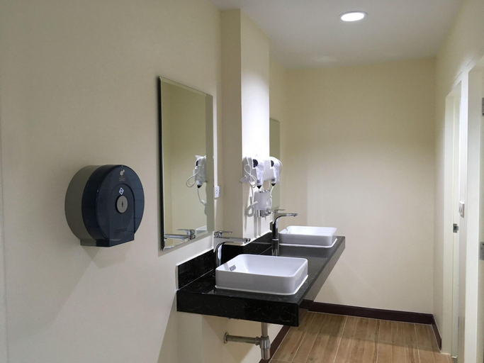 Bathroom 5, Baan Wanchart Bangkok Residences, Phra Nakhon