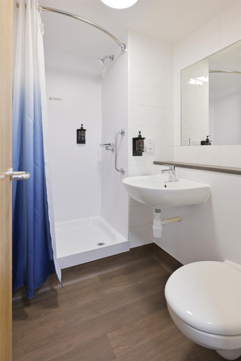 Bathroom 3, Travelodge Swindon Central, Swindon