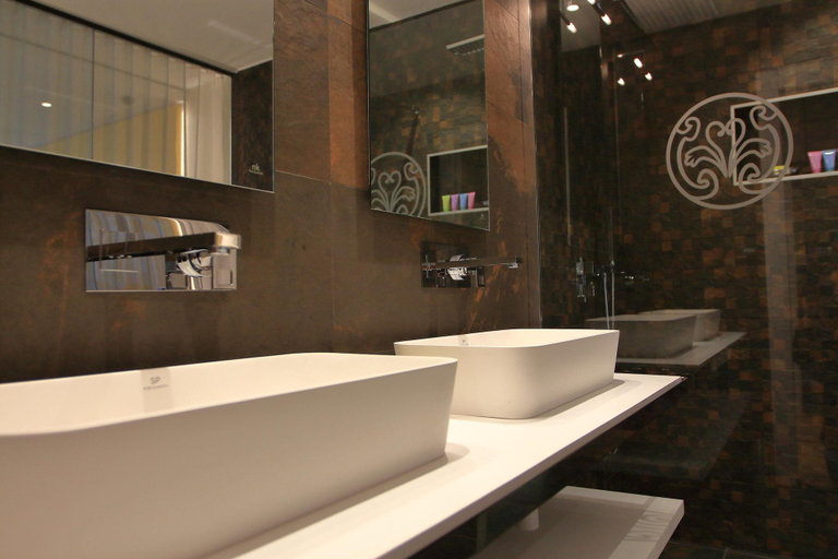 Bathroom 5, La Villa Dolce, Charente-Maritime