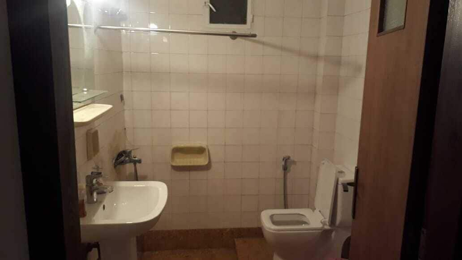 Bathroom 4, Suiteness Deir El Qamar, Chouf