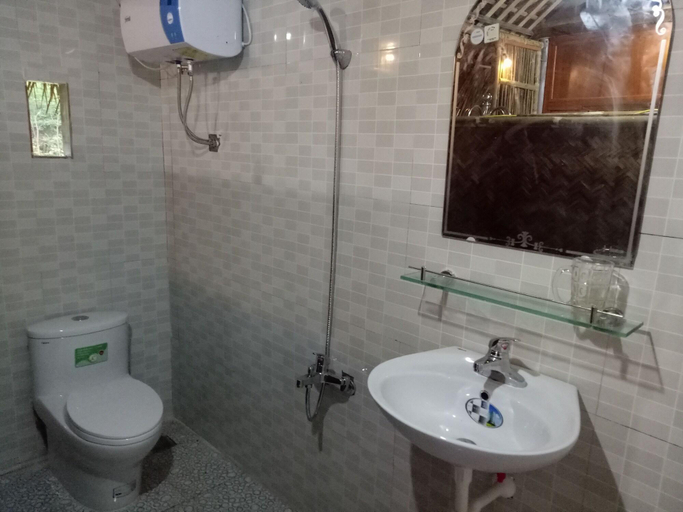 Bathroom 3, Cuc Phuong Bungalow, Nho Quan