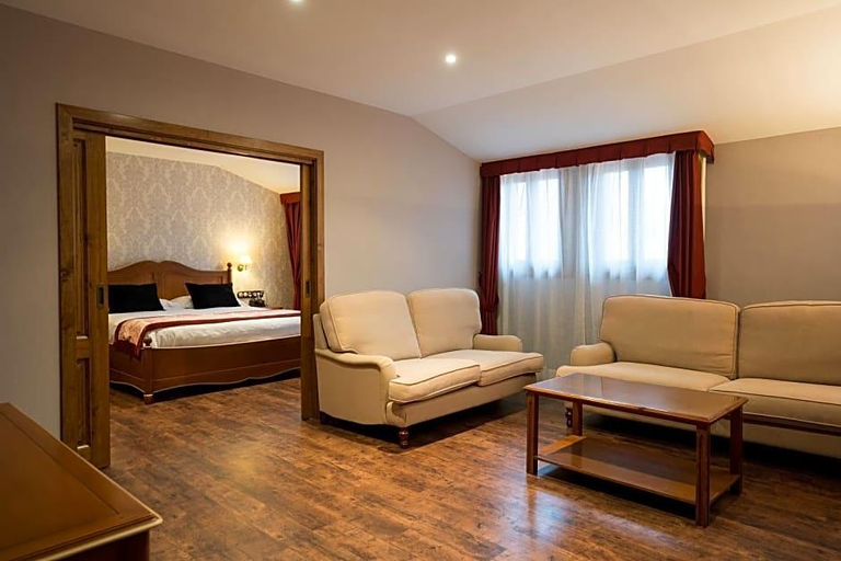 Bedroom 3, Husa Sant Bernat, Barcelona