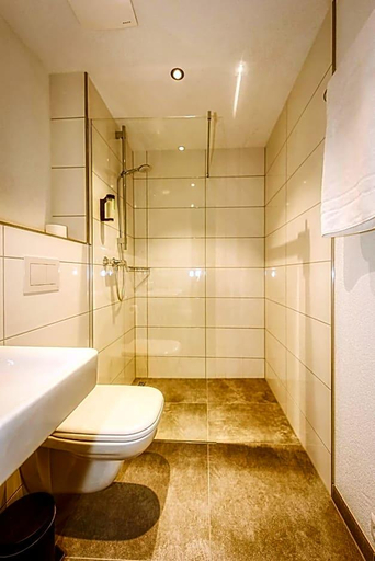 Bathroom 4, Hotel Linde, Südliche Weinstraße