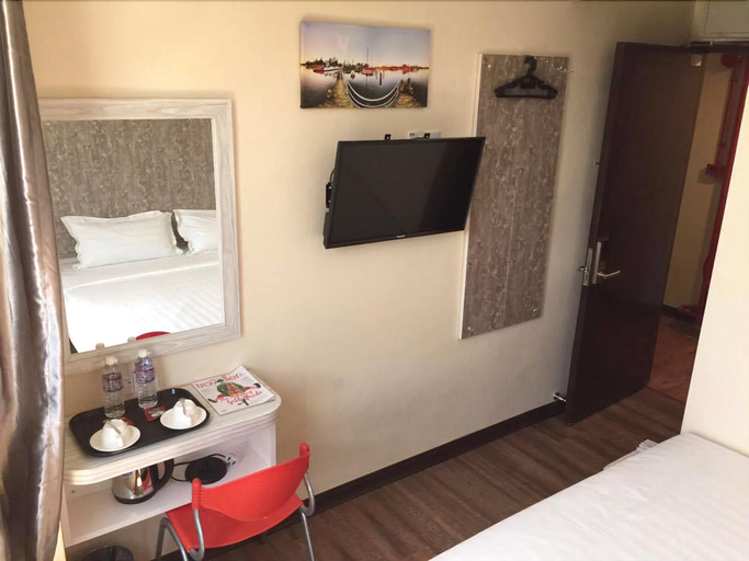Bedroom 2, Expo Hotel, Labuan