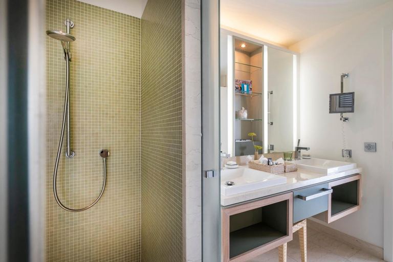 Bathroom 4, Budersand, Nordfriesland
