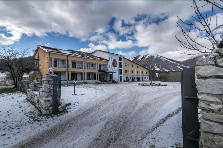 Exterior & Views 2, Faggio Rosso Hotel, L'Aquila