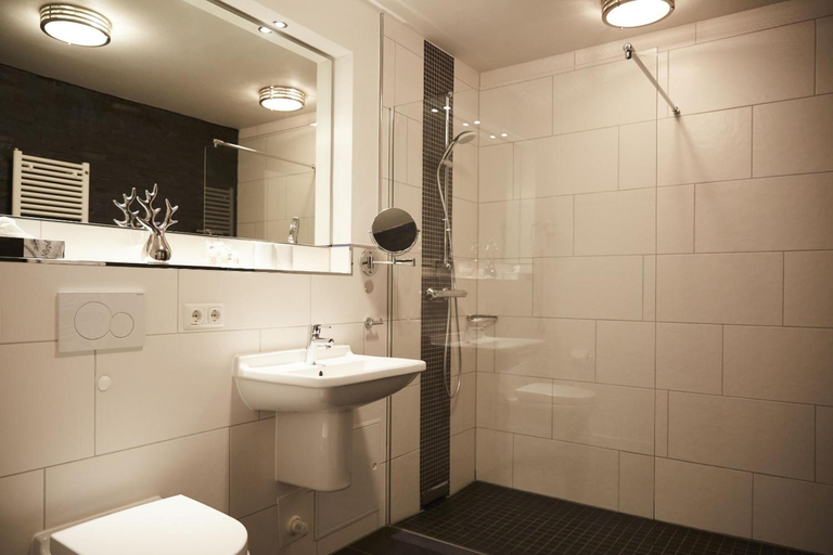 Bathroom 4, Aparthotel Bernstein, Dithmarschen