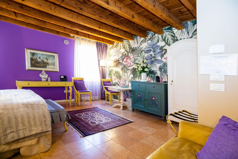 Bedroom 4, Mazzini Suite, Verona