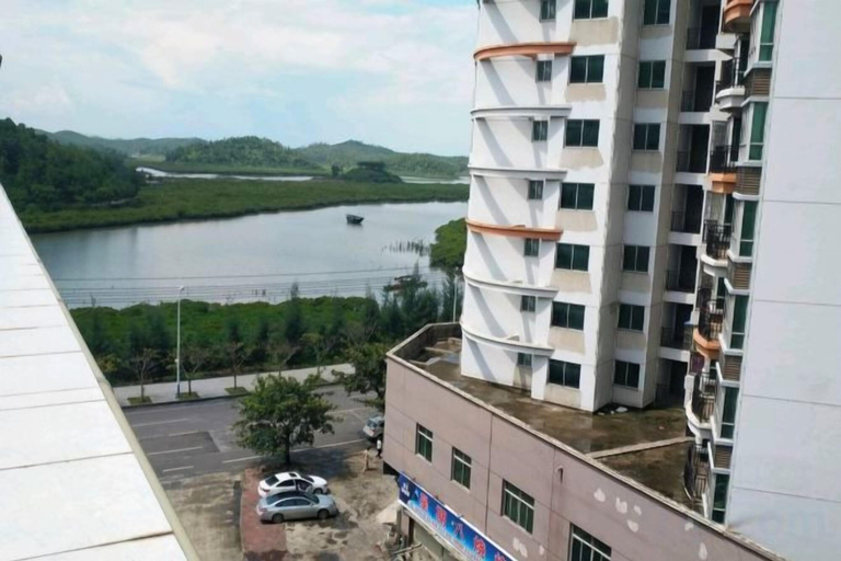 Exterior & Views, Xinxin Business Hotel (Qinzhougang Plaza Branch), Qinzhou