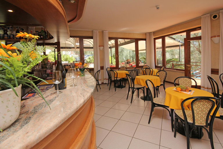 Food & Drinks 5, Coste, Brescia