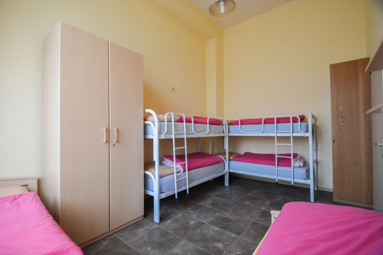 Room 3, Ha Bergement Du Pod, La Chaux-de-Fonds