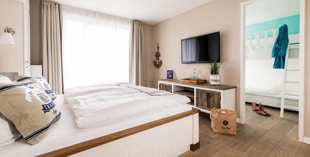 Bedroom 3, Strandhotel Zweite Heimat, Nordfriesland