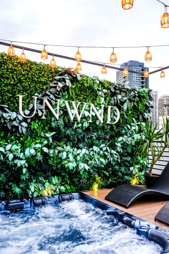 Pool, Unwnd Lux Hostel, Mandaluyong