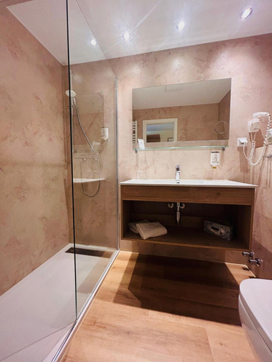 Bathroom 4, Niedersachsenhof, Verden