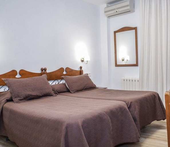 Bedroom 4, Hostal y Apartamento Rural Los Naranjos, Granada