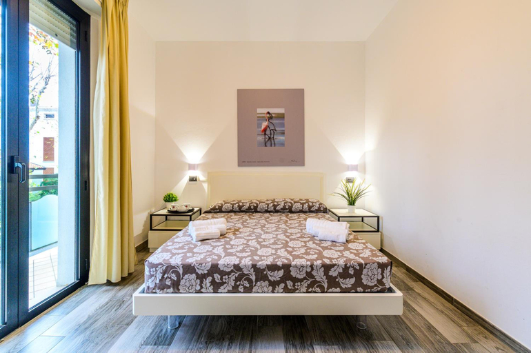 Bedroom 3, Vinsea Hotel, Rimini
