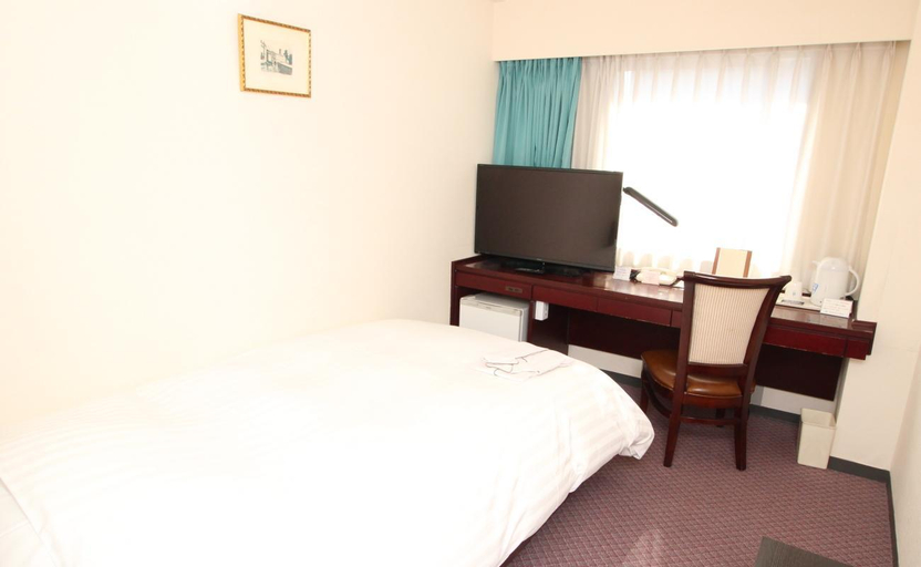 Bedroom 2, Oita Century Hotel, Ōita