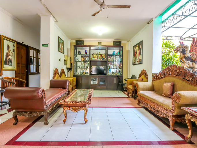Lobby 4, Oyo 1927 Hotel Candra Adigraha, Denpasar