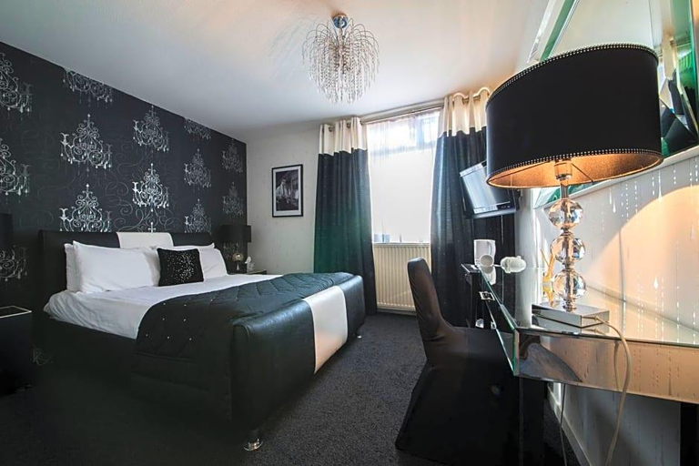 Bedroom 1, The Burnside Hotel, South Lanarkshire