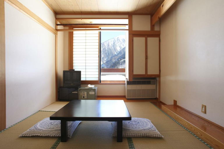 Bedroom 4, Nakanoyu Onsen Ryokan, Matsumoto
