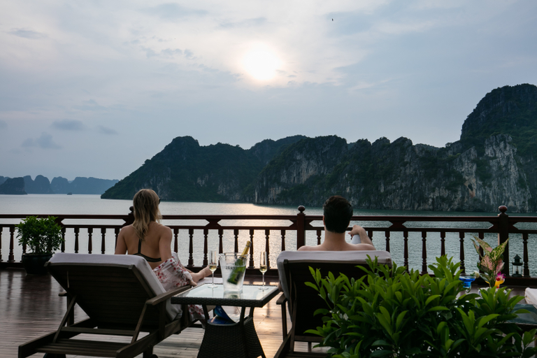 Terrace 3, Emperor Cruises Ha Long, Hạ Long