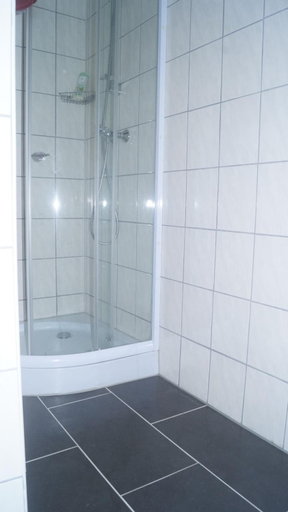 Bathroom 3, Zum Landhaus Dannenbüttel, Gifhorn