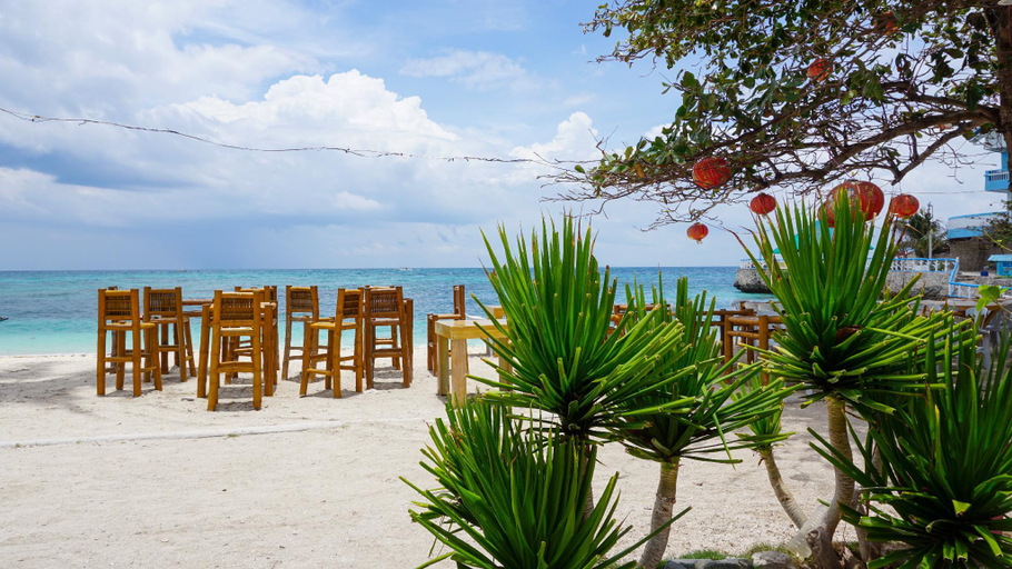Public Area, Mabuhay Thresher Dive, Daanbantayan