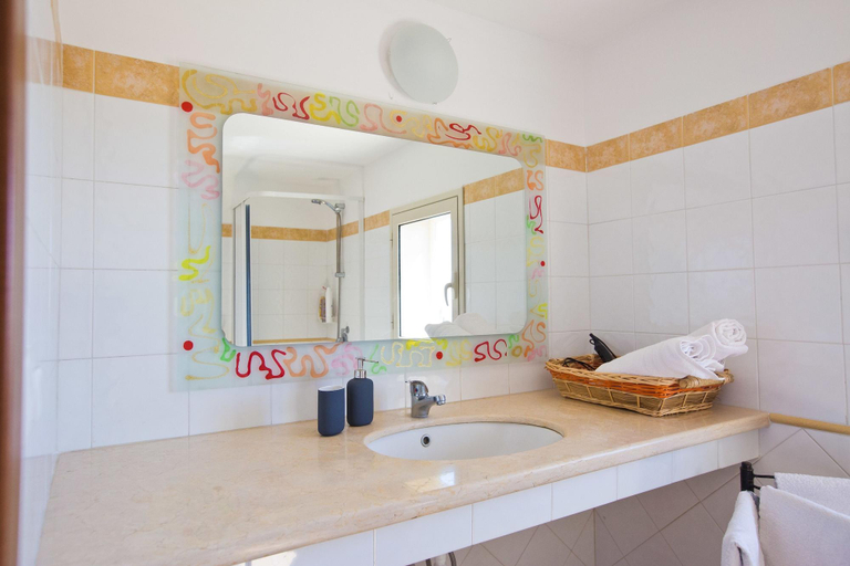 Bathroom 4, Il Paesino, Catania