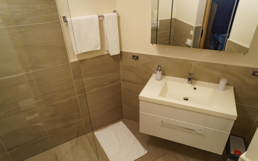Bathroom 5, Gollner, Leibnitz