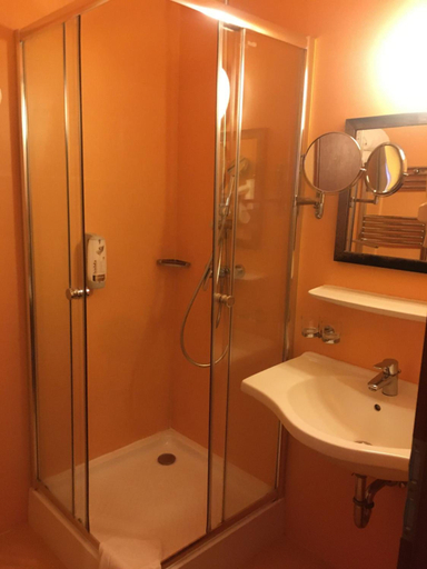 Bathroom 5, Belenus Thermalhotel, Nagykanizsai/Zalakaros