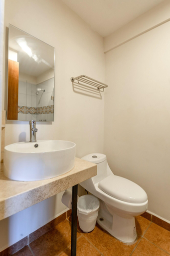 Bathroom 5, Hotel Mesón de Sara, Querétaro