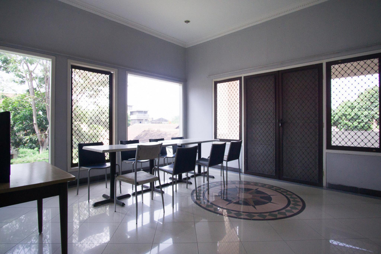General view 4, Formerly RedDoorz near Rumah Sakit Baptis Kediri, Kediri