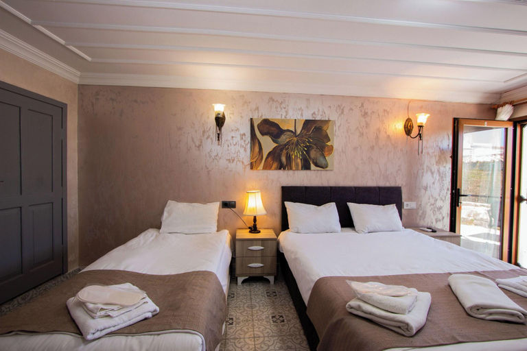 Room 4, Cundera Hotel, Ayvalık