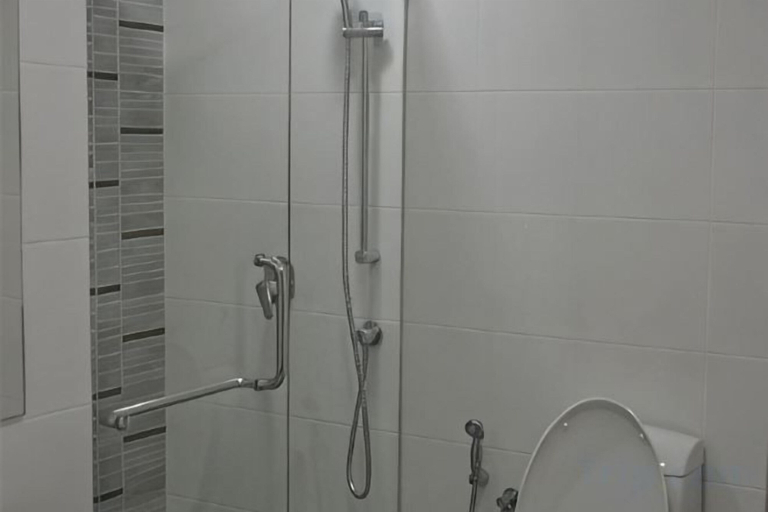 Bathroom 4, Sunrise Gurney, Penang Island