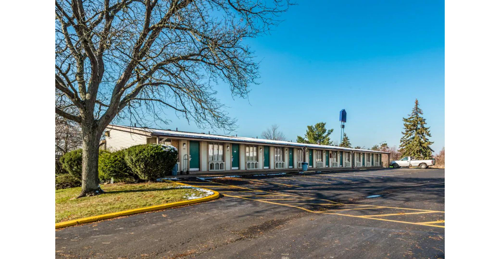 General view 5, Hotel Wadsworth OH I-76, Medina