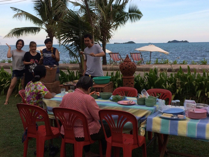 Food & Drinks 5, Ruen Thai Rim Haad Rayong, Muang Rayong