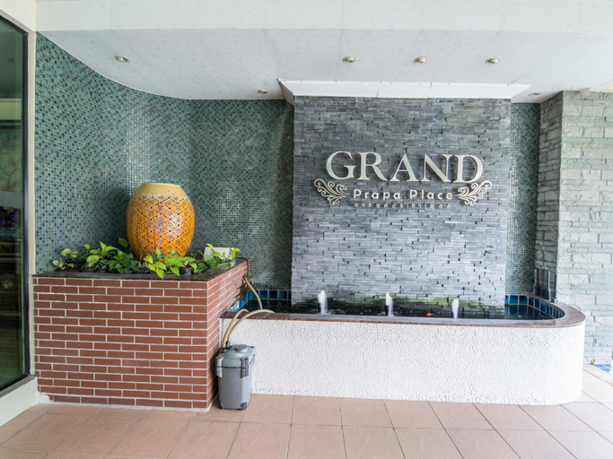 Restaurant, Grandprapa Place, Din Dang