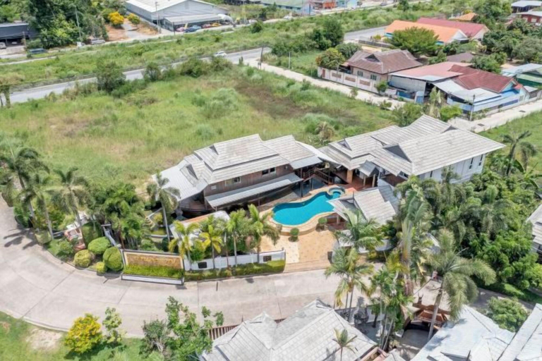 Exterior 2, Royal Boat Pool Villa - Pattaya, Bang Lamung