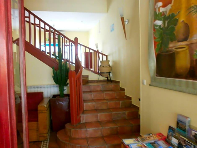 Lobby 5, Little Palace, Var