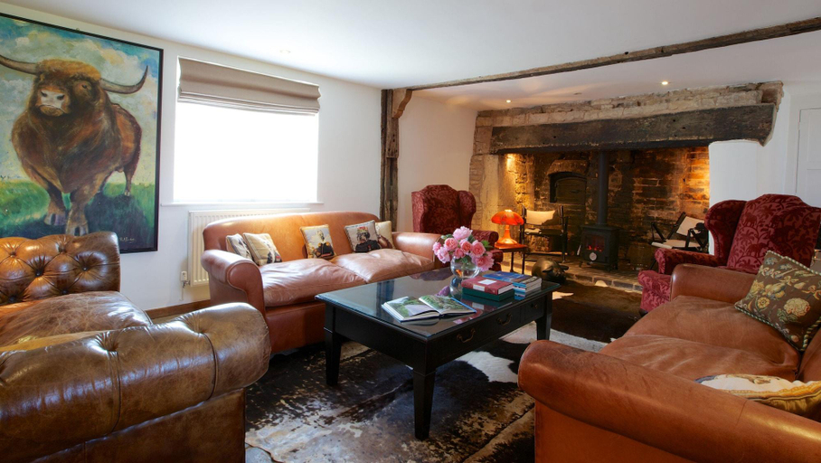 Public Area 3, Eckington Manor, Worcestershire