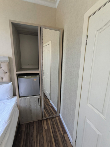 Bedroom 3, Empire Hotel Baku, Baku