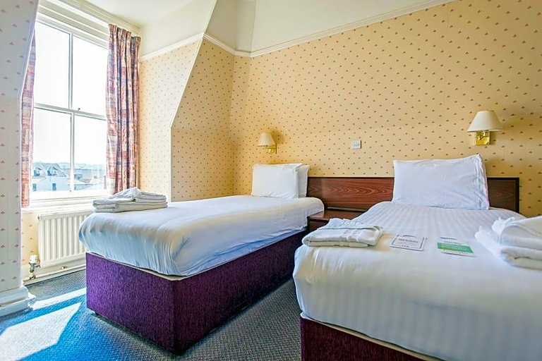 Bedroom 2, De Paris, Norfolk