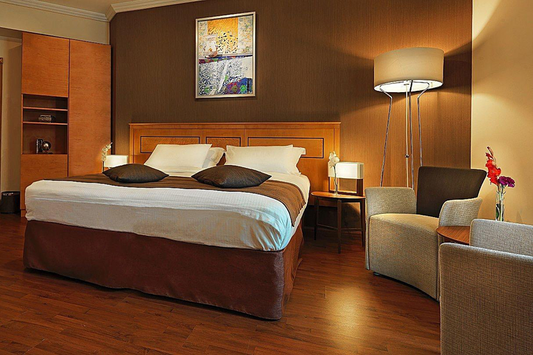 Bedroom 2, Al Thuria Hotel, Makkah