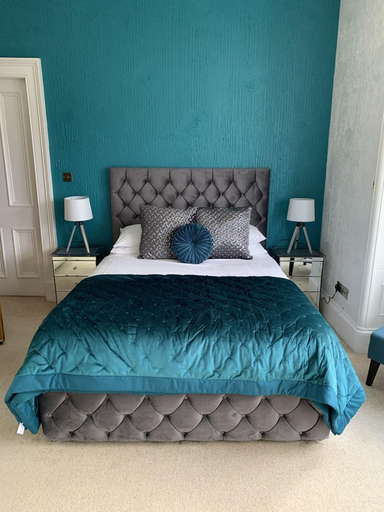 Room 5, Ashburn House De Luxe B&B, Highland