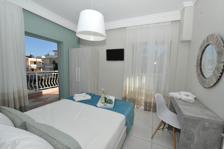 Room 4, Dionisos Elia, Central Macedonia