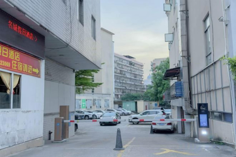 Exterior & Views 2, Mingcheng Holiday Hotel, Zhaoqing