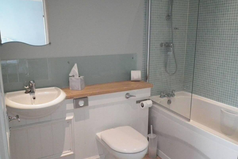 Room 5, The Top House Inn, Cornwall