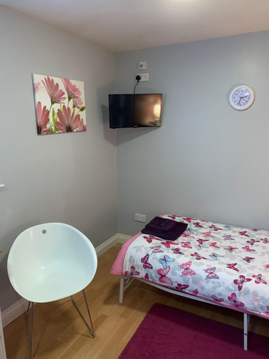 Bedroom 3, Bedrocklodge Buisness Centre Holidaylets, South Gloucestershire