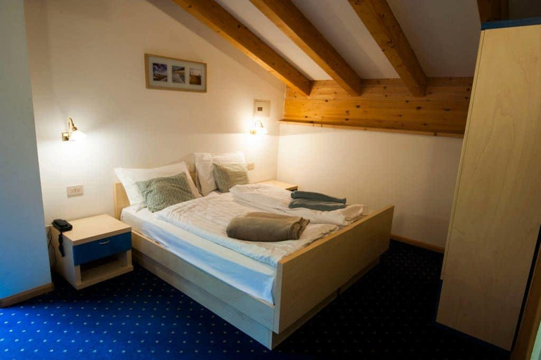 Room 3, Col Da La Vila, Trento